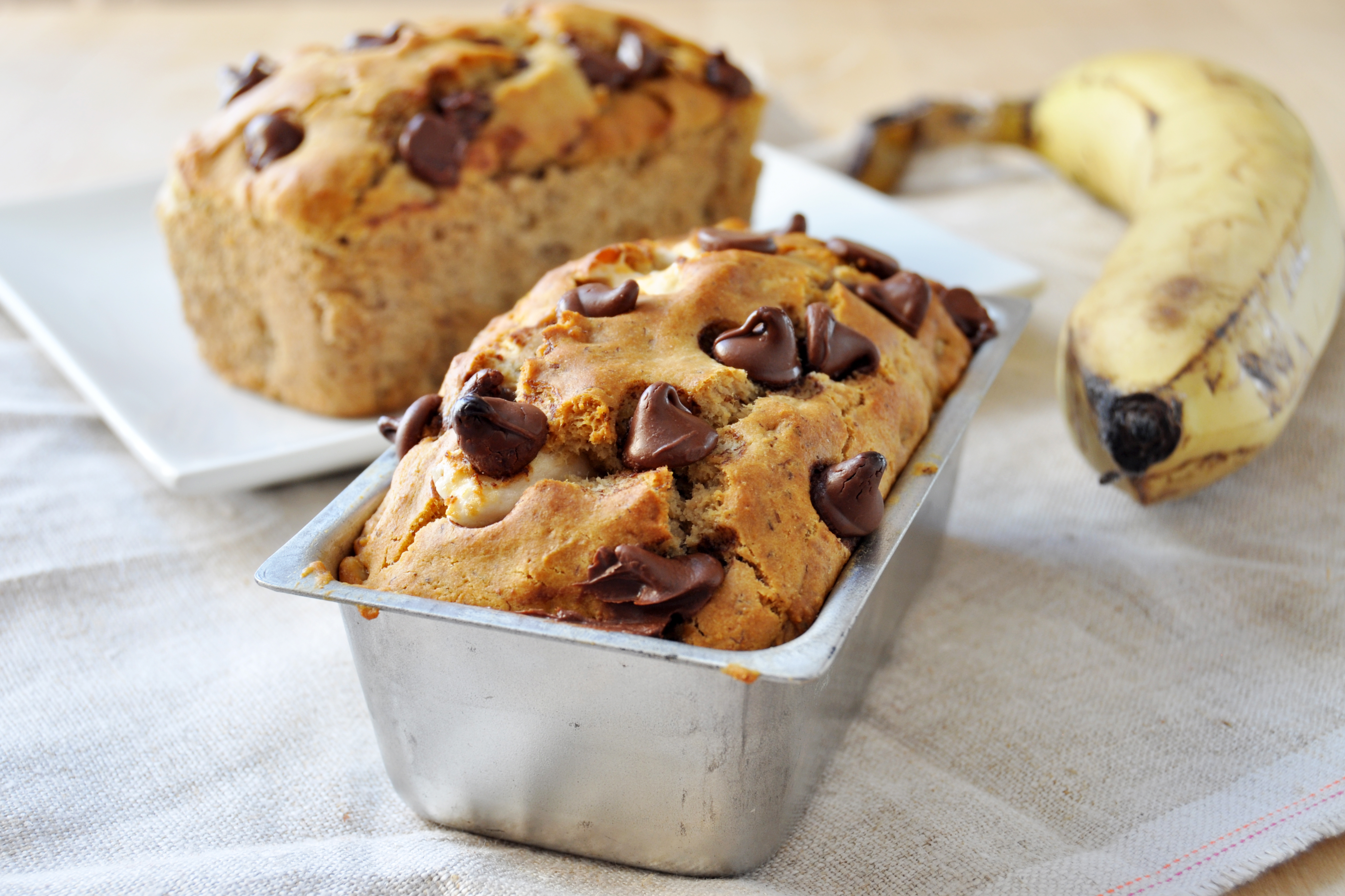 Mini Banana Loaves with Walnuts and Coconut 