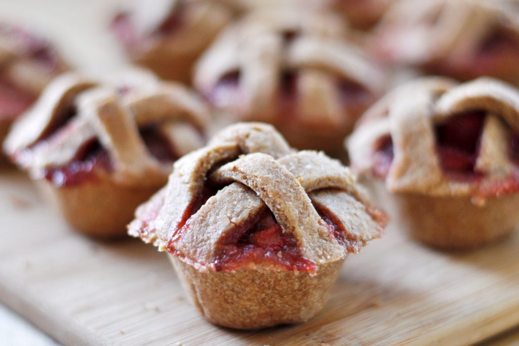 Strawberry Pie Mini Muffins Vegan 2