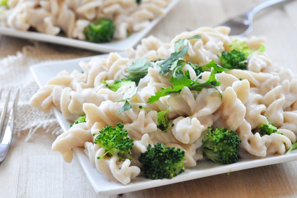 Easy Creamy Cauliflower Alfredo Sauce