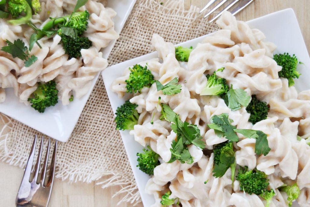 Easy Creamy Cauliflower Alfredo Sauce 2