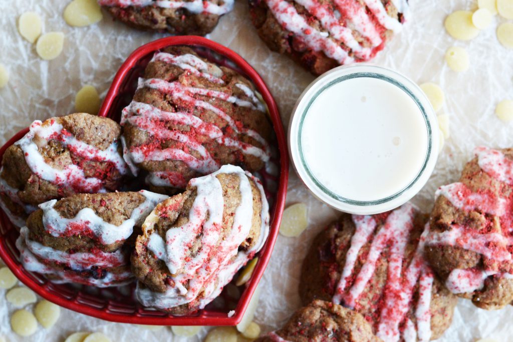 White Chocolate & Strawberry Cookies Vegan 2