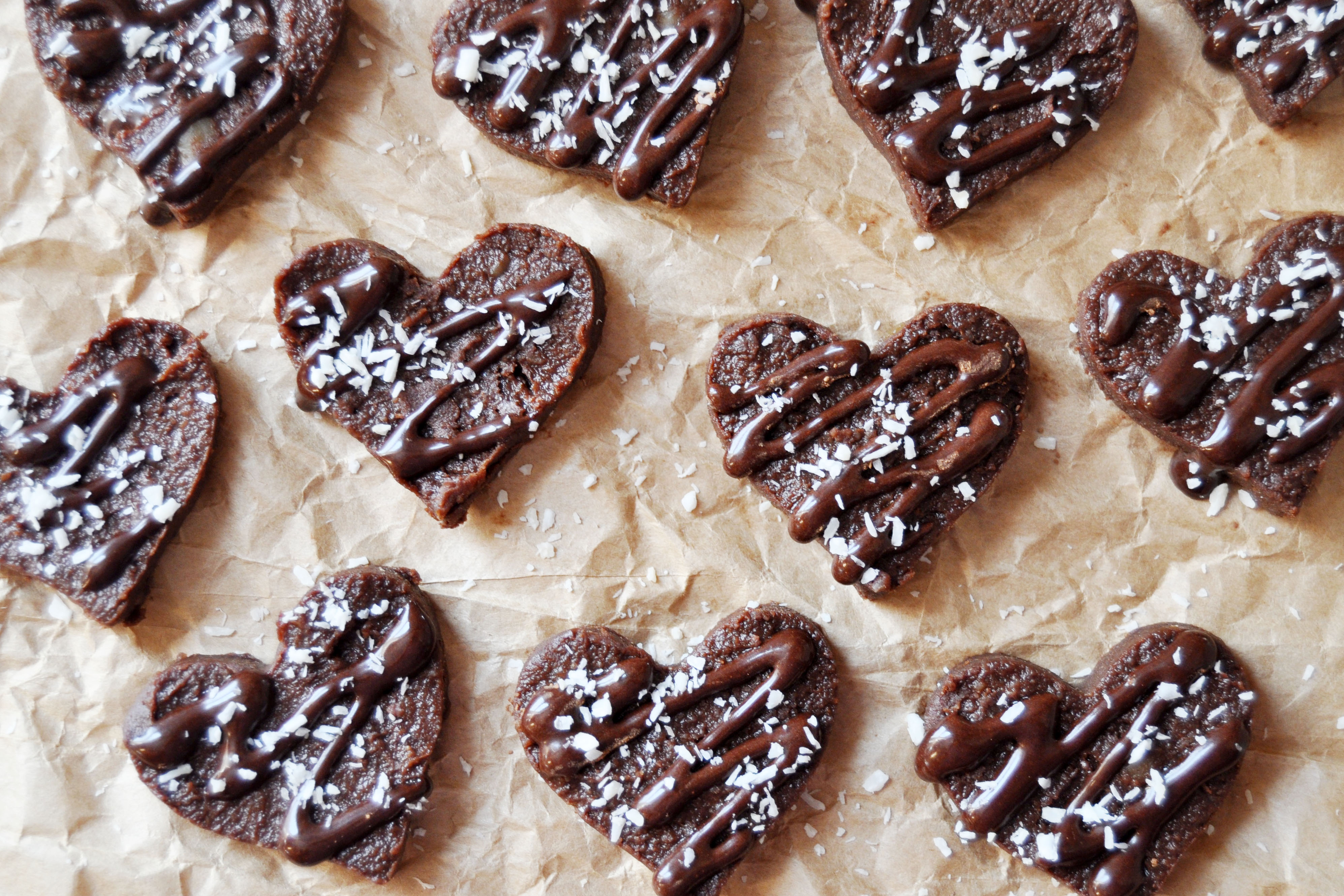 Raw Vegan No-Bake Chocolate Fudge Hearts